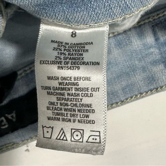 Aero Seriously Stretchy High-Rise Curvy Denim Midi Shorts - Picture 5 of 7